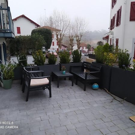 Appartement Rez De Chaussee 2 Chambres Avec Terrasse カンボ・レ・バン エクステリア 写真